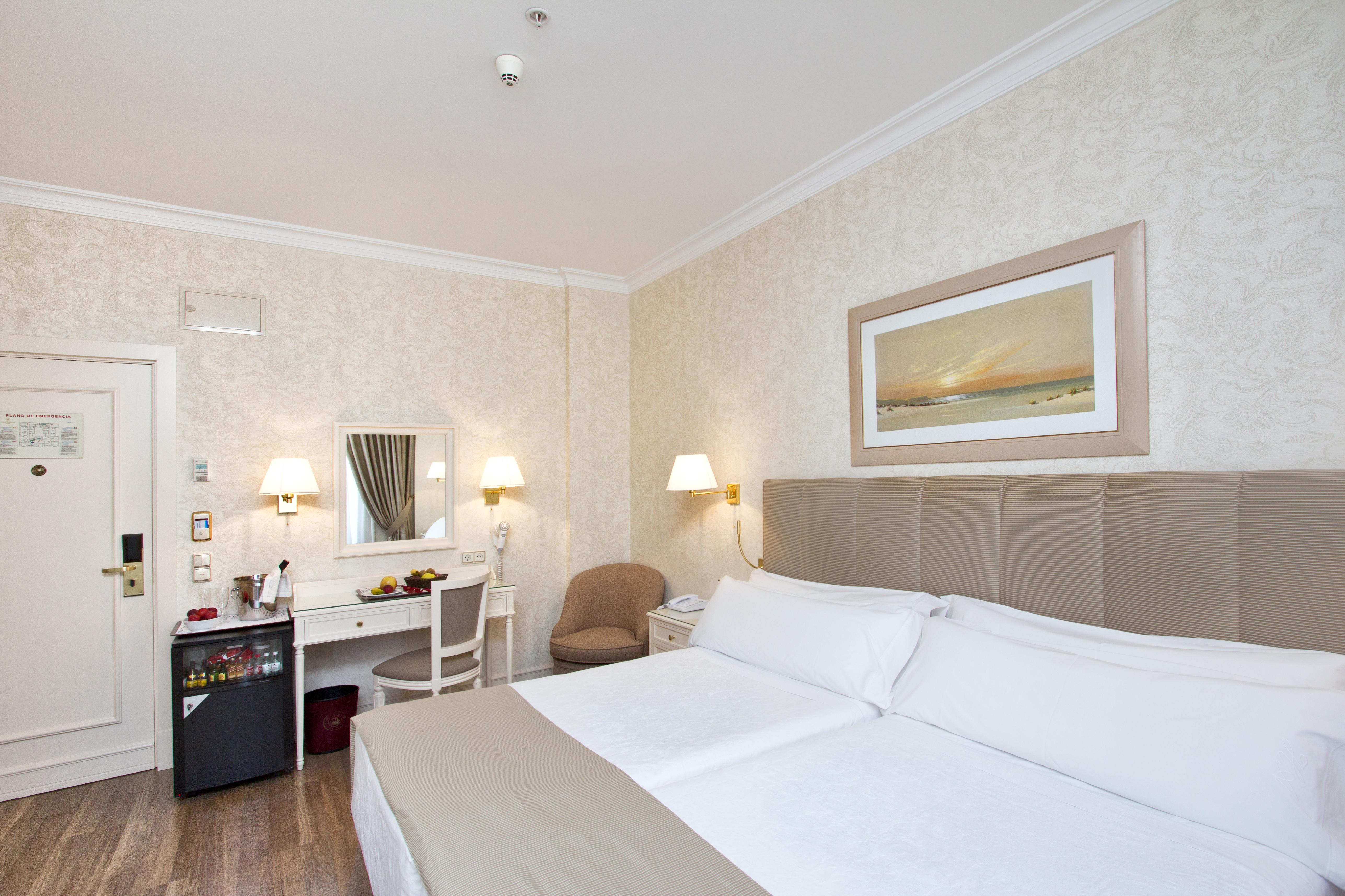 Hotel Atlantico Madrid Ngoại thất bức ảnh